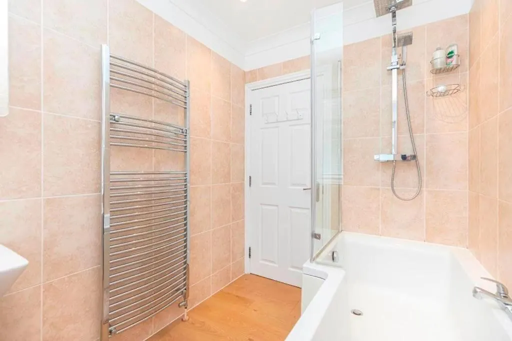 Bournecoast: Clifftop Apartment - Sea Views-Fm6182 Bournemouth