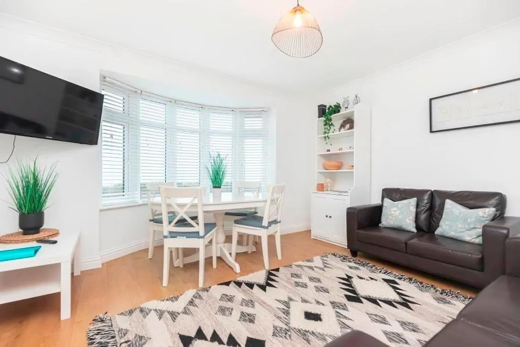 Bournecoast: Clifftop Apartment - Sea Views-Fm6182 Bournemouth United Kingdom